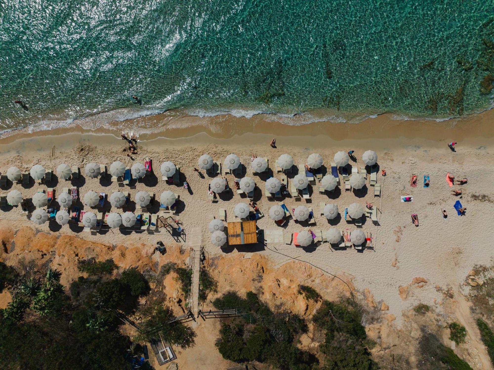 Отель Amareclub Rocca Dorada Санта-Маргерита-ди-Пула Экстерьер фото