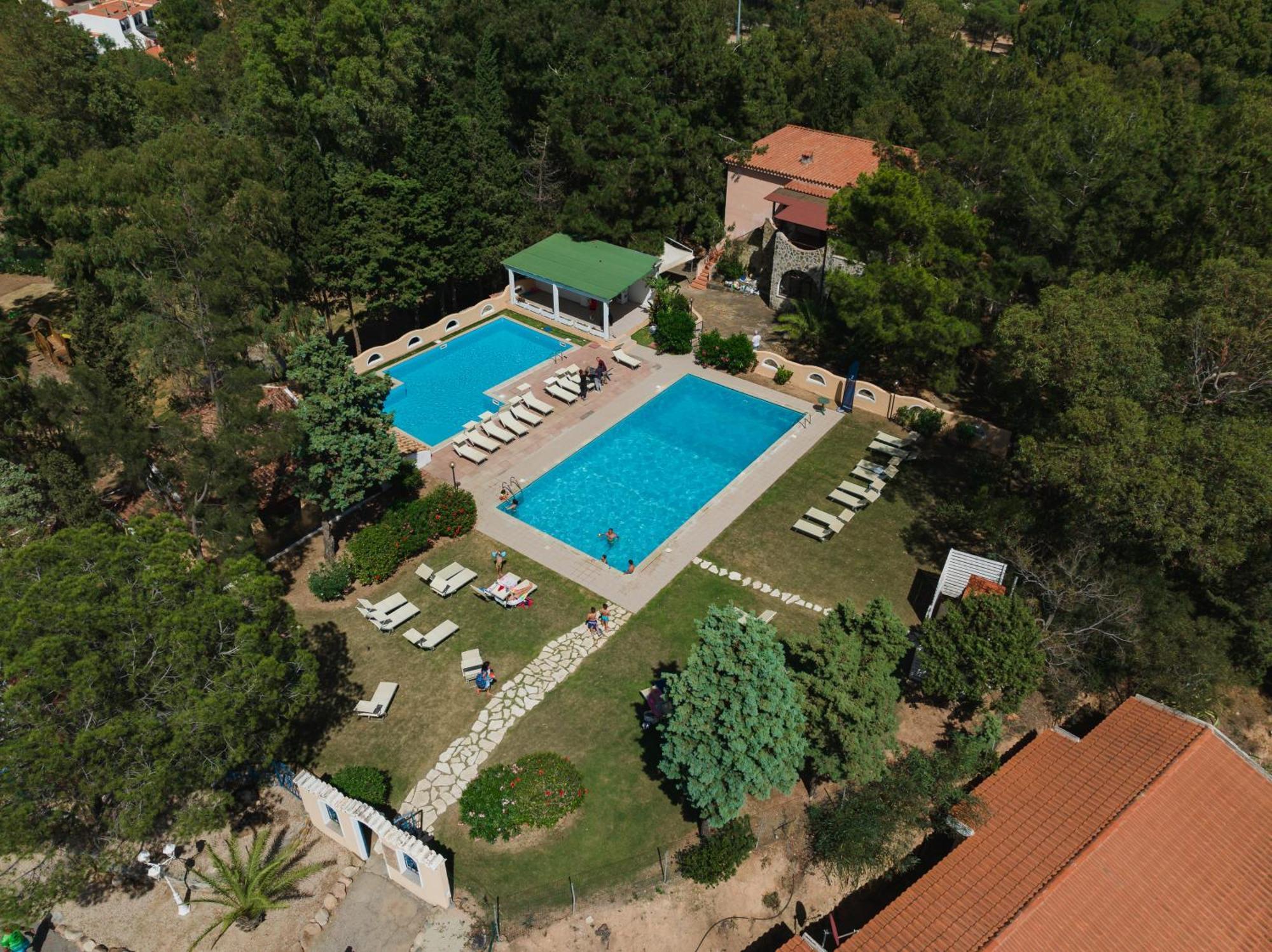 Отель Amareclub Rocca Dorada Санта-Маргерита-ди-Пула Экстерьер фото